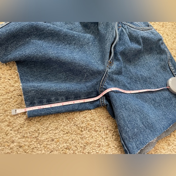 Vintage The Limited Cut-Off Pleated High Rise Blue Jean Shorts with Back Yoke - Picture 8 of 16